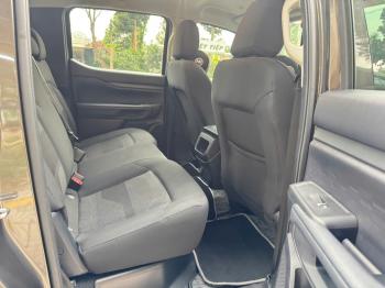 FORD RANGER XLS SỐ TỰ ĐỘNG 2 CẦU LƯỚT 7.000KM1789725228713_1921776930109827517_g6942579171103842382_73181b8951d81f31e212aa5d32391dad