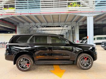 FORD EVEREST TITANIUM 2.0L NHẬP KHẨU 2024 LƯỚT 11.000KM1792483745873_1921776930109827517_g6942579171103842382_c42466c0a21d05c777d71969c47a9fa3