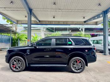 FORD EVEREST TITANIUM 2.0L NHẬP KHẨU 2024 LƯỚT 11.000KM1792483745875_1921776930109827517_g6942579171103842382_f0640ef423a8914ab58b9c835050b616